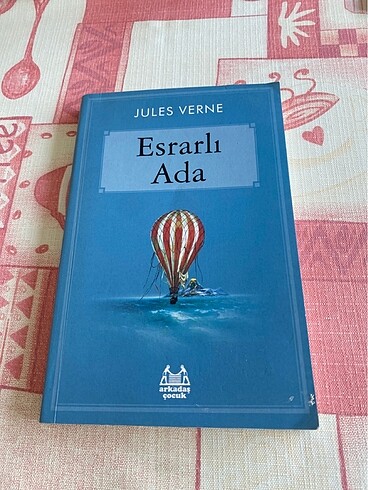 Jules Verne Esrarlı Ada