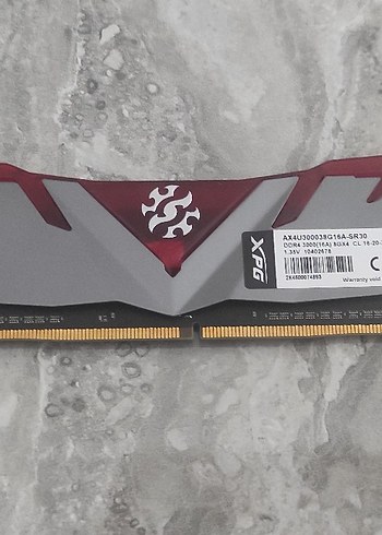 XPG DDR4 3000MHz 16GB RAM Belleği
