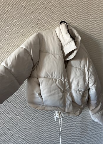42 Beden Düğmeli Beyaz Mini Kadın Kış Montu