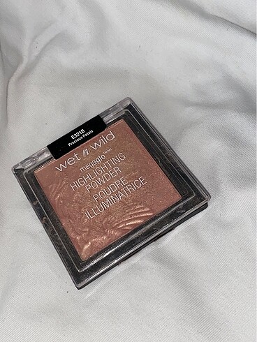 wet n wild highlighter