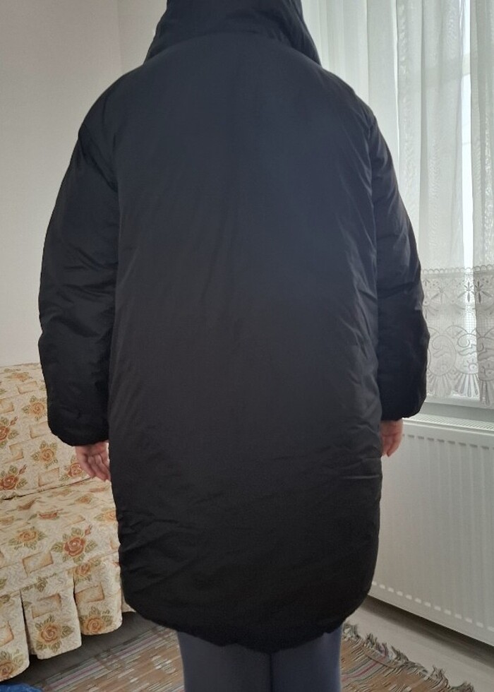 Manuka siyah kapüşonlu mont - Görsel 4