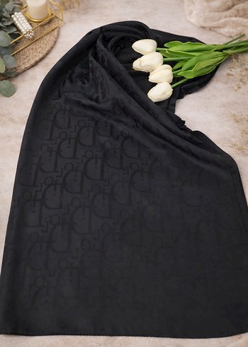 Drapeli Siyah Gotik Kadın Şal - Görsel 3