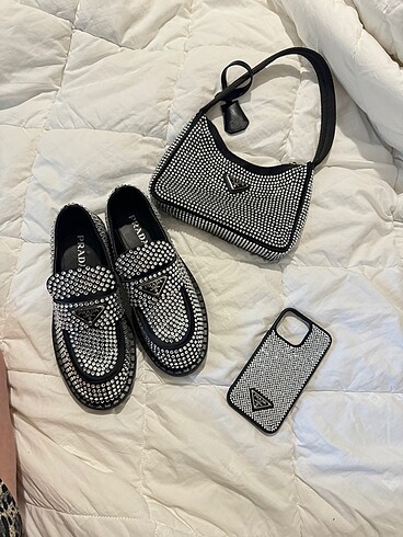 Prada taşlı klasik ayakkabı