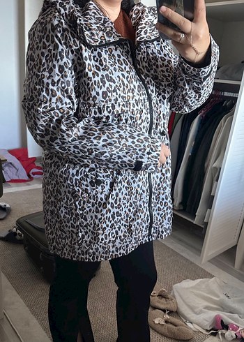 Leopar Desenli Kapüşonlu Kadın yağmurluk - Görsel 9
