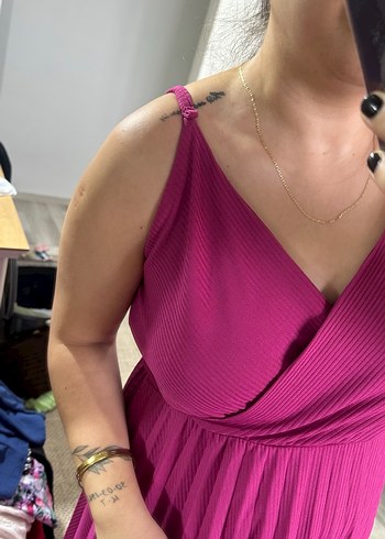 Pembe V Yakalı Pilili Midi Triko Elbise - Görsel 4