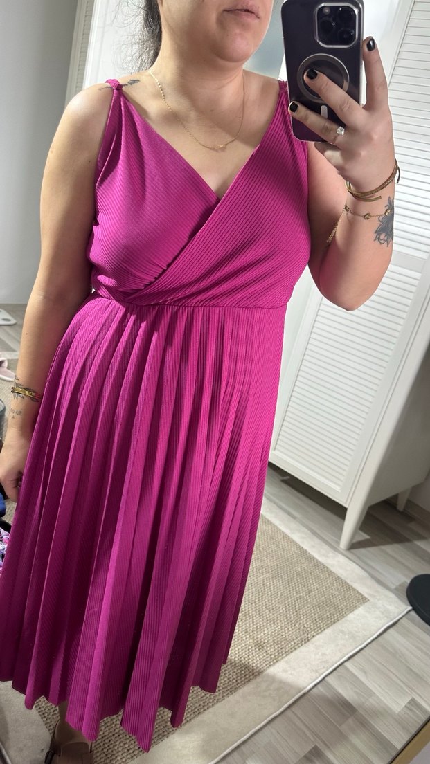 Pembe V Yakalı Pilili Midi Triko Elbise - Görsel 2