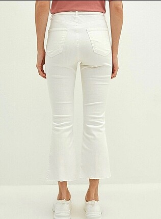 42 Beden Beyaz pantolon