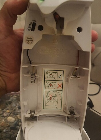 Beden Air Wick fresh matic dispanser