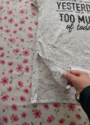 Önü boncuklu tshirt  - Görsel 5