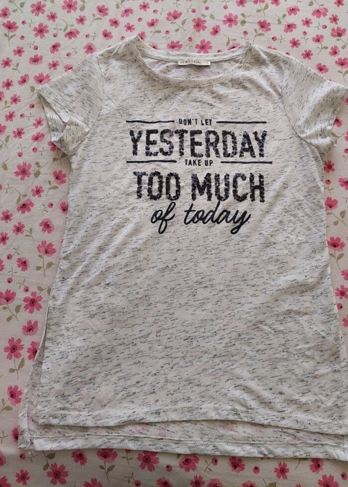 Önü boncuklu tshirt  - Görsel 2