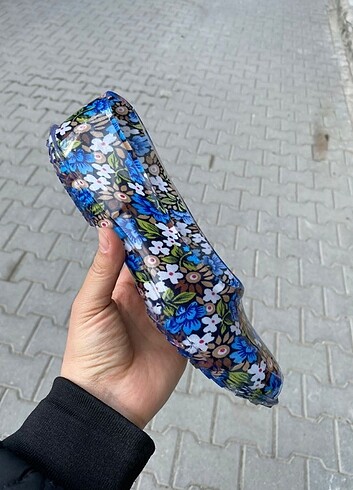 Diğer Çiçekli lastik