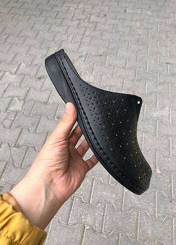 Diğer Önü kapalı terlik modeli