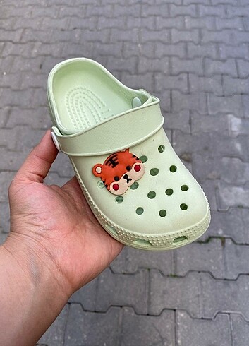 Crocs modeli terlik 