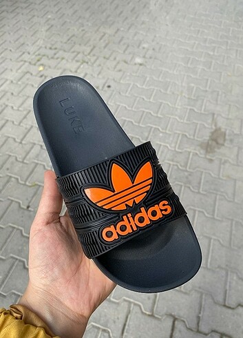 Kaymaz taban adidas terlik