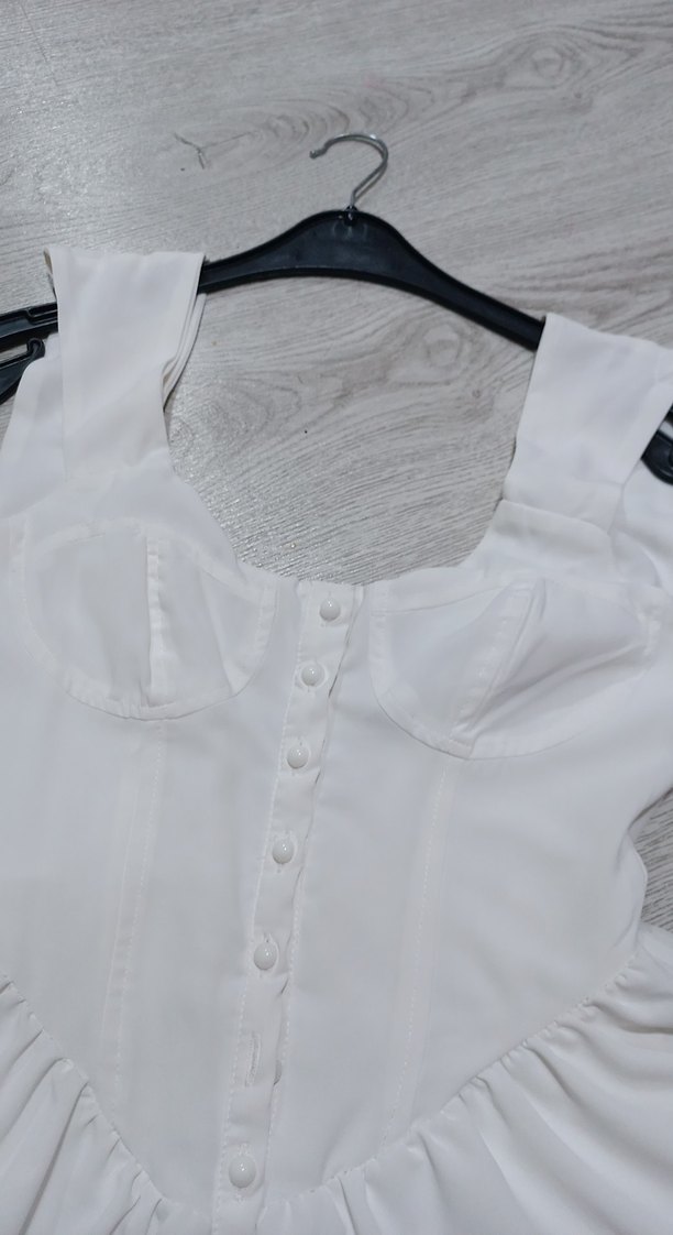 Düğmeli Beyaz Kısa Kadın Tulum - Görsel 4