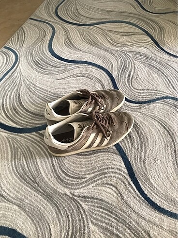 Adidas spor ayakkabı