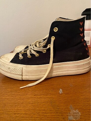 38 Beden Converse orjinal ayakkabı