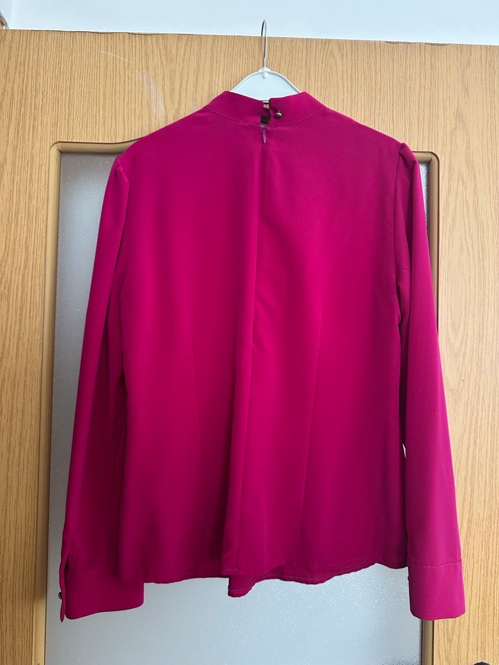Düğmeli Yüksek Yaka Parlak Pembe Kadın Gömlek - Görsel 5