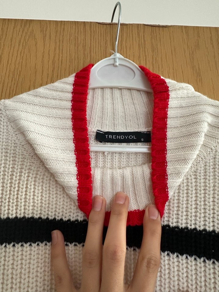 Çizgili Yüksek Yakalı Kadın Triko Kazak - Görsel 4