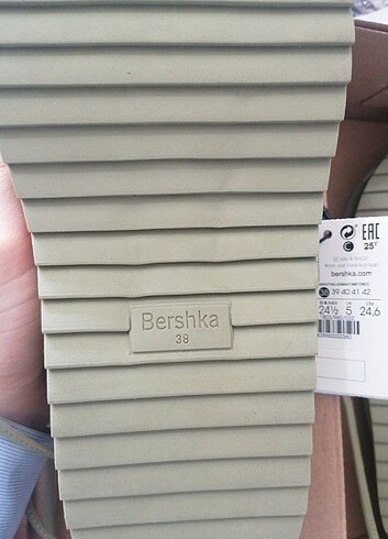 38 Beden Bershka sandalet 