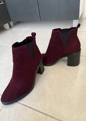 Stradivarius Bordo Süet Topuklu Kadın Bot - Görsel 2