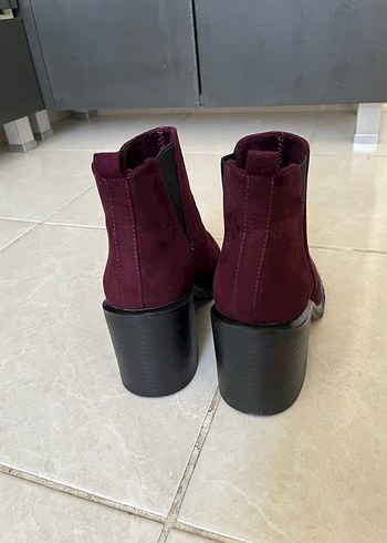 Stradivarius Bordo Süet Topuklu Kadın Bot - Görsel 3