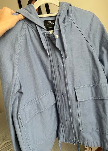 Mavi Kapişonlu Trençkot - Görsel 3