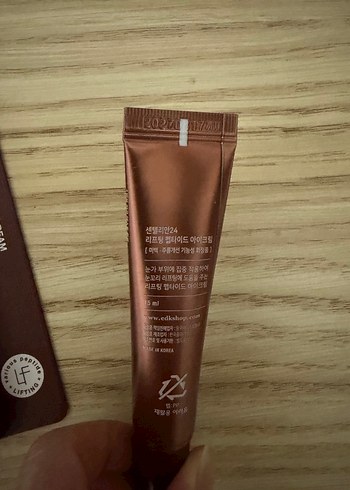 Centellian24 Lifting Peptide Göz Kremi 15 ml - Görsel 2