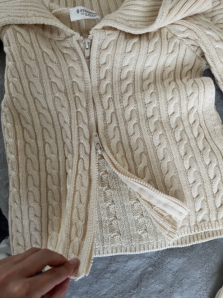 Stradivarius Omuz Hizası Hırka - Görsel 4