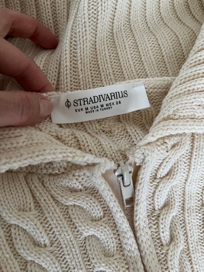 Stradivarius Omuz Hizası Hırka - Görsel 3