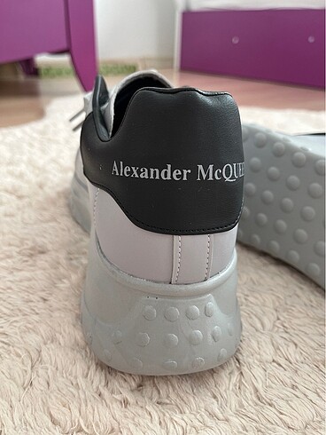 Alexander McQueen Gri spor ayakkabı