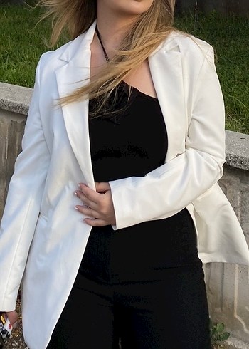 m Beden BERSHKA BEYAZ BLAZER
