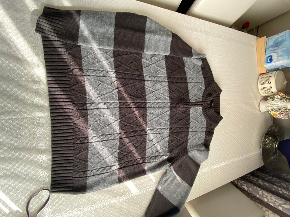 Gri Yüksek Yakalı Örgü Erkek Hırka - Görsel 2