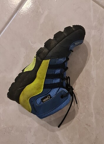 27 Beden mavi Renk Adidas terrex kışlık kar botu