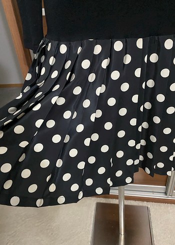 Puantiyeli Piliseli Mini  elbise - Görsel 3