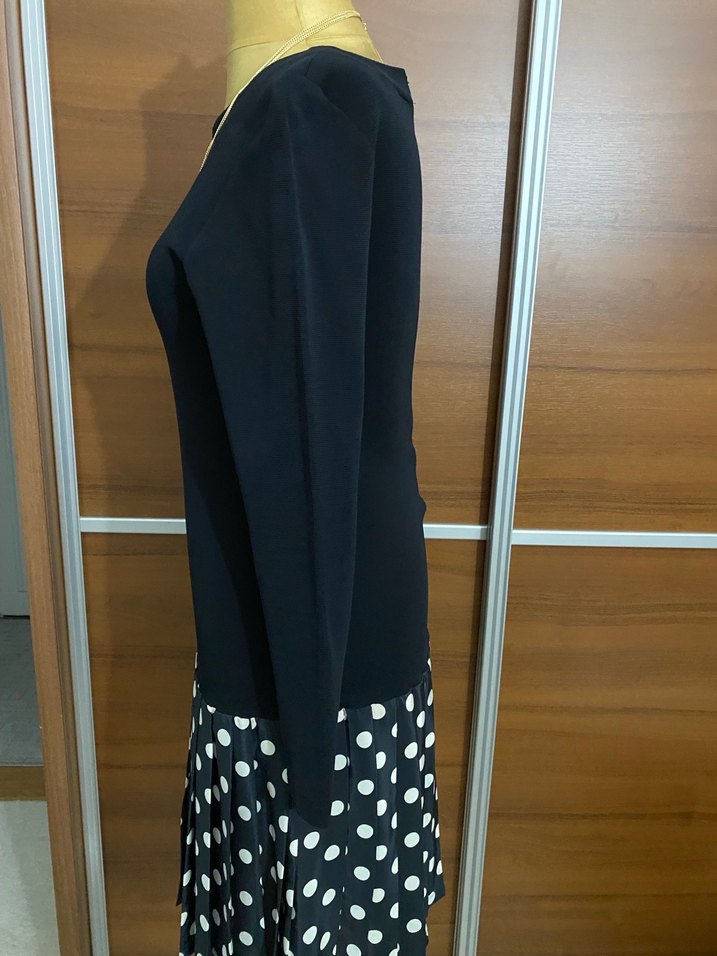 Puantiyeli Piliseli Mini  elbise - Görsel 5