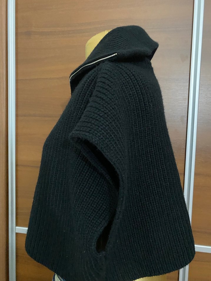 Siyah Yarım Fermuarlı Kolsuz Örgü Kazak - Görsel 3