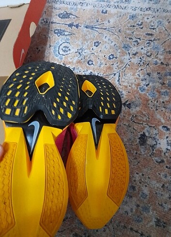 39,5 Beden pembe Renk Orijinal sıfır ürün 