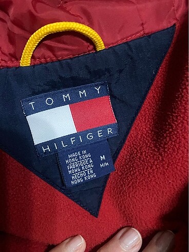 Tommy Hilfiger Sıfır ayarında mont birkaç kez kullan