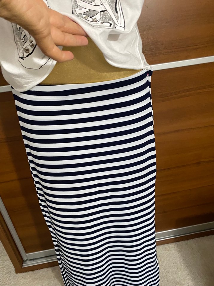 Uzun Pamuklu Siyah Beyaz Çizgili Etek kombin fiyatı - Görsel 5
