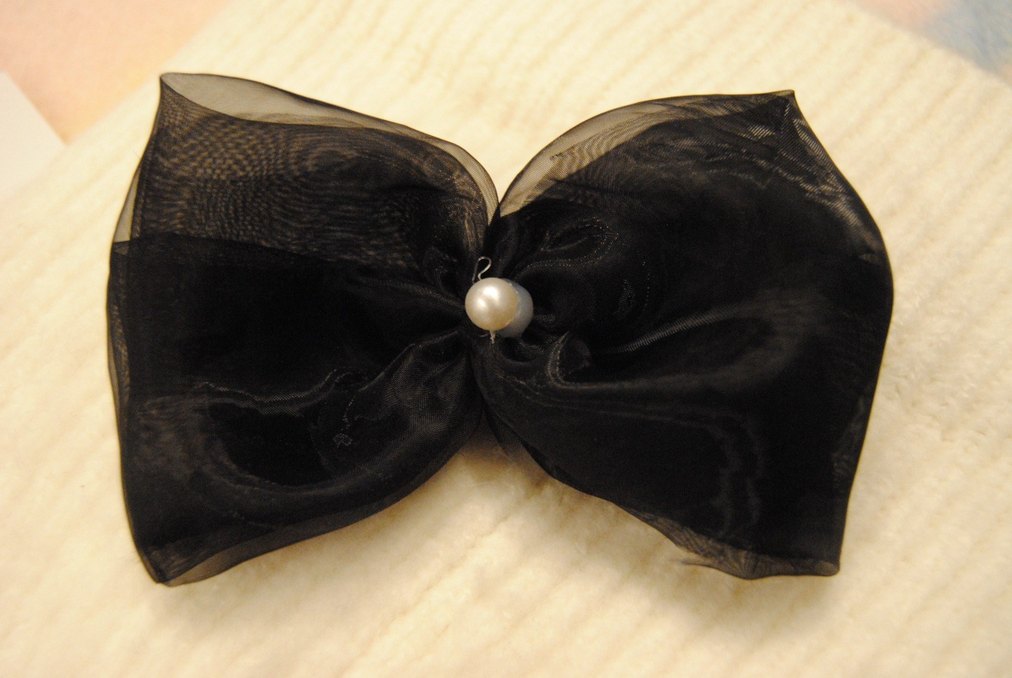 İnci Detaylı Siyah Gotik Fiyonk - Görsel 3