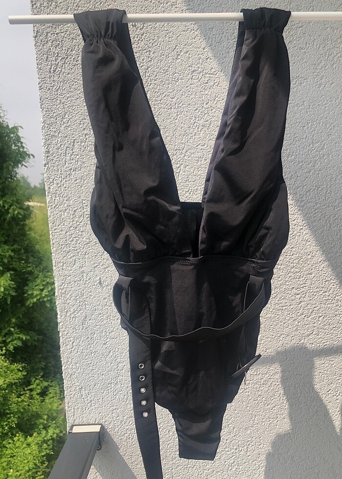 Siyah kemer detaylı mayo - Görsel 3