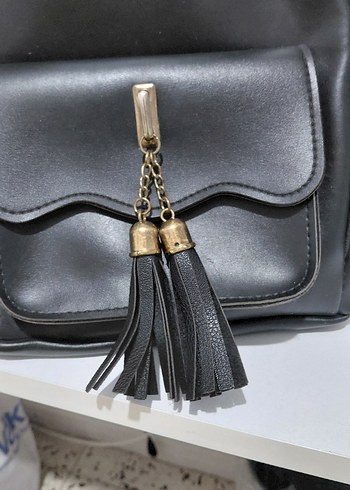 LCW Siyah Deri Püsküllü Kadın Çanta - Görsel 2