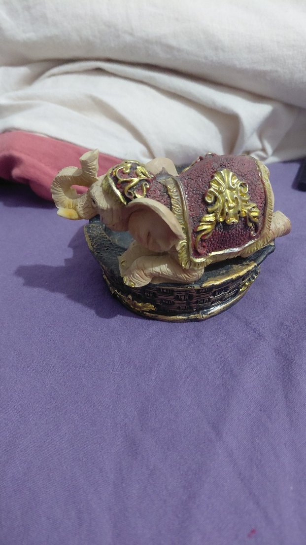 Altın Detaylı Fil Figürlü Küllük - Görsel 3