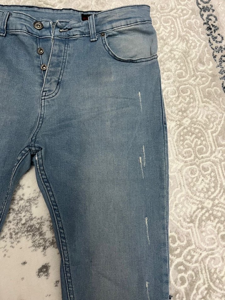 Düğmeli buz mavisi erkek jeans - Görsel 3