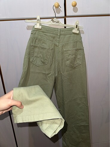 34 Beden Yeşil pantolon