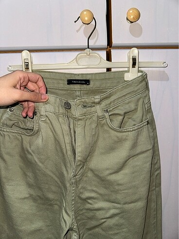 Trendyol & Milla Yeşil pantolon