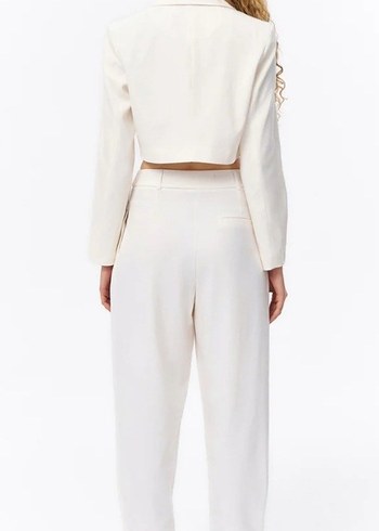Quzu Vatka Detaylı Kısa Crop Blazer Ceket