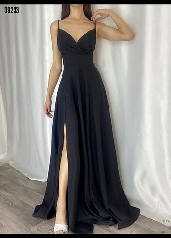 Askılı Kadın Siyah Gece Elbisesi 
