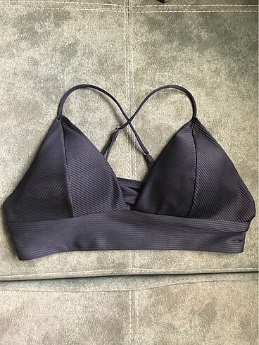 Bikini Üstü.